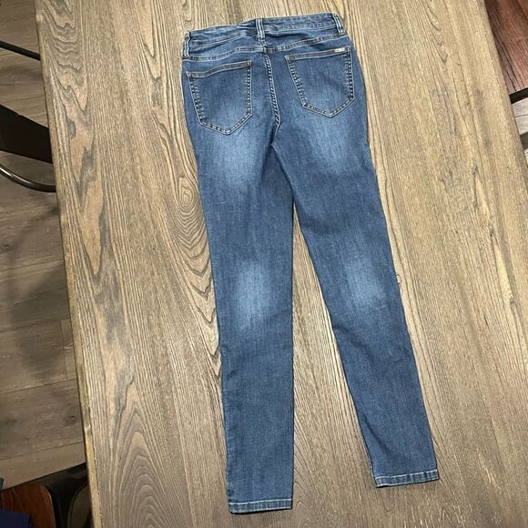 Matilda Jane Skinny Jeans Mid Rise Fading Whiskering Ankle Dark Wash Size 6 - Picture 10 of 10